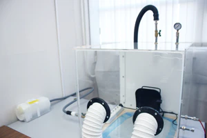 Герметичный бокс (герметичная камера) для лазерной резки/гравировки и других химических экспериментов.