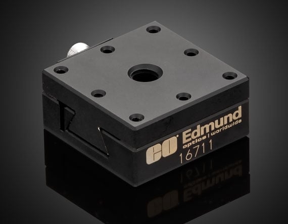 30 мм кв., грузоподъемность 5 кг, ход 8 мм, английский этап «ласточкин хвост»