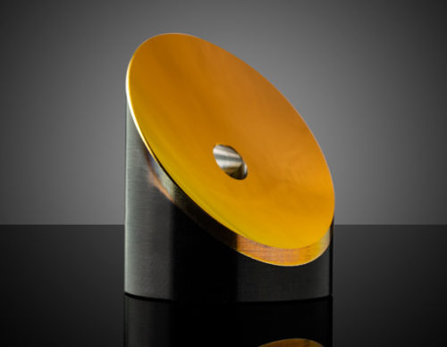 25,4 мм диам. x 25,4 мм EFL, защитное золотое зеркало OAP 90 ° со сквозными отверстиями для выравнивания