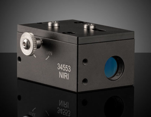 Увеличение 1X-8X, покрытие NIR I, пара регулируемых анаморфотных призм