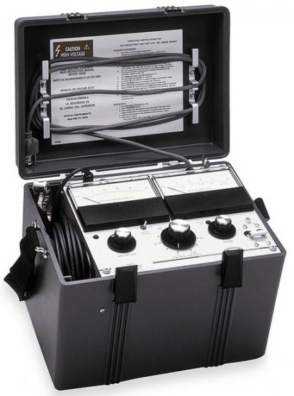 220005 Набор для проверки диэлектрических свойств мегомметра