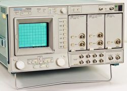11302 Цифровой осциллограф Tektronix