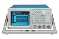 DG2020A Генератор данных Tektronix