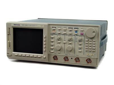 Цифровой осциллограф Tektronix TDS520C