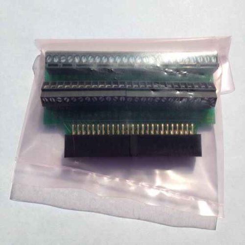 Access I/O UTBK-50 Универсальная 50-контактная клеммная колодка с винтовыми зажимами