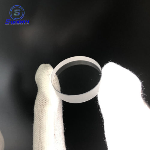 Окно с отверстием