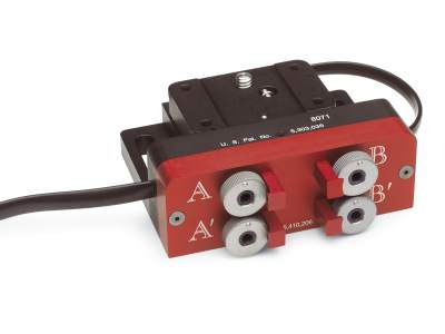 Моторизованный XYθxθy выравниватель наклона, 3 мм, 8°, 8/32 Модель: 8071