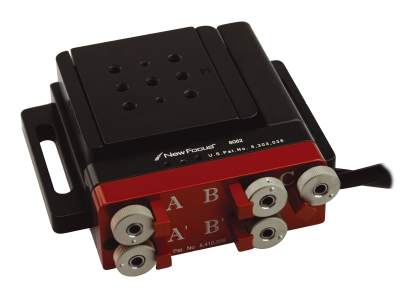 Моторизованный станок для выравнивания наклона, XYZθxθy, 3 мм линейный, 8 градусов, резьба 1/4-20 Модель: 8082