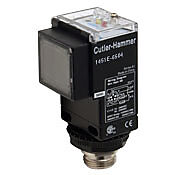 Прямоугольный фотодатчик: диапазон 16 футов, поляризованный световозвращающий (номер по каталогу 1451E-6504)