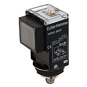 Прямоугольный фотодатчик: диапазон 16 футов, поляризованный световозвращающий (номер по каталогу 1451E-6543)