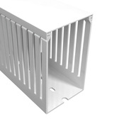 Узкий кабельный канал с открытыми пазами: длина 6,5 футов/2 м, ширина 2,25 дюйма (PN# T1E-2240W-1)