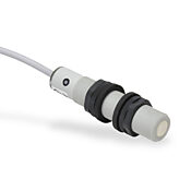 Ультразвуковой датчик приближения: диаметр 18 мм, корпус 83,1 мм, диапазон 50–400 мм (номер по каталогу UK1A-E1-0A)