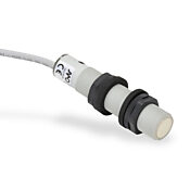 Ультразвуковой датчик приближения: диаметр 18 мм, корпус 83,1 мм, диапазон 100–900 мм (номер по каталогу UK1C-E5-0A)