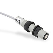 Ультразвуковой датчик приближения: диаметр 18 мм, корпус 83,6 мм, диапазон 150–1600 мм (номер по каталогу UK1D-E1-0A)