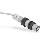 Ультразвуковой датчик приближения: диаметр 18 мм, корпус 83,6 мм, диапазон 150–1600 мм (номер по каталогу UK1D-E5-0A)