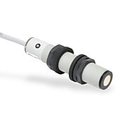 Ультразвуковой датчик приближения: диаметр 18 мм, корпус 84,6 мм, диапазон 200–2200 мм (номер по каталогу UK1F-E3-0A)