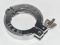 0100-1395- Поворотный зажим KF50/NW50, алюминий, с шайбой, для диффузионных насосов для газовой хроматографии/масс-спектрометрии, используется с сериями 5973, 5975 и 5977, системами 5973A, 5973N, 5975B, 5975C, 5975C-TAD, 5975E, 5977A и 5977E