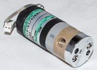 0101-1384- Электромагнитный клапан, двухпозиционный, трехпортовый, 1/4-28UNF po, используется с системами жидкостной хроматографии 1260 Infinity.