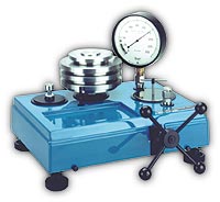 Грузопоршневой стенд Druck серии 9000