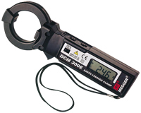 Измерительные клещи Megger DCM300E для измерения утечек переменного тока