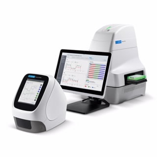 S7901A — Комбинация Seahorse XF Pro и XF HS Mini. Этот продукт включает в себя один анализатор Seahorse XF HS Mini и один анализатор Seahorse XF Pro. Они обеспечивают функциональные метаболические измерения в живых клетках в режиме реального времени. Анализатор XF HS Mini позволяет проводить анализы в формате мини-планшета с восемью лунками. Этот анализатор начального уровня обеспечивает повышенную точность, совместимость с Windows 10 и совместимость с нашими мини-планшетами высочайшей чувствительности, что идеально подходит для случаев, когда биологический материал ограничен. Анализатор XF Pro обеспечивает измерения в 96-луночном формате для удовлетворения потребностей с более высокой производительностью. Он сочетает в себе повышенную чувствительность прибора и согласованность данных. Пользователи могут оптимизировать свой рабочий процесс от начала до конца, а также генерировать и интерпретировать данные о метаболизме без необходимости иметь специальные знания в области метаболизма.