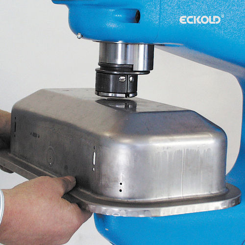 Машина формовки KF 324для цилиндрических деталейдля листового металладля профилей