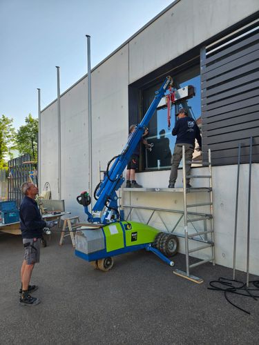 Мобильный мини-кран Winlet Lasius 1,5 Ттелескопическийподъемныйэлектрический