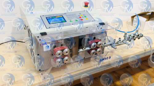 Станок для резки и зачистки электрического кабеля GM50 Sbladeс сенсорным экраномавтоматический