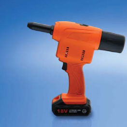 Заклепочник пневматический 02RBZдля вытяжных заклепокс системой выбросас зарядным устройством