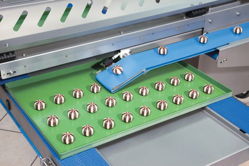 Food product conveyor system RT 60for bakery trays