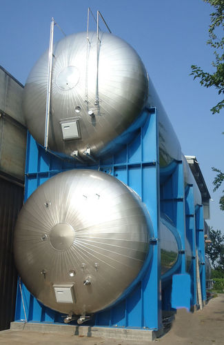 Storage tank wallfor chemicalspressure