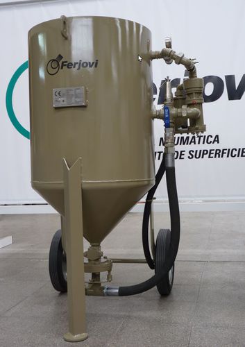 Ручной пескоструйный аппарат ВИАЛ-225давлениепередвижной