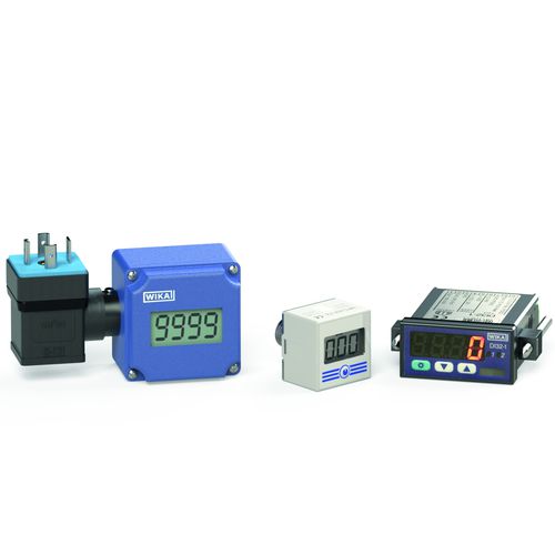 Цифровой индикатор универсальный, встроенный в панель