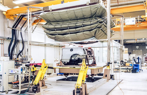 Климатическая испытательная камера с таблицей MAST