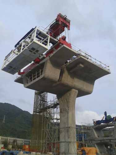 Mobile crane CLD 85derrickfor construction