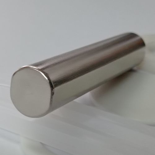 Спеченный постоянный магнит NdFeB цилиндрическийдля двигателей с никель-медно-никелевым покрытием