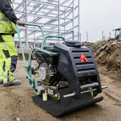 Forward travel vibratory plate APF 20/50gasoline engine