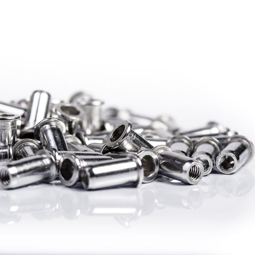 Шлицевая гайка, заклепка, стальная резьба