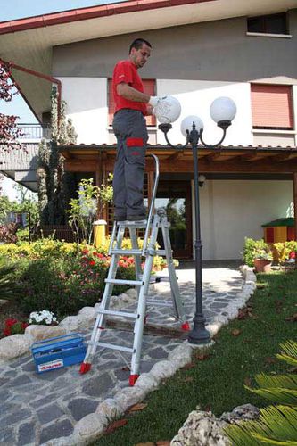 Переносная стремянка серии ТТалюминийклепанная