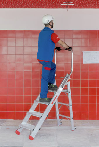 Переносная стремянка серии CMалюминий