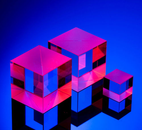 Светоделитель оптический серии GCC-4031кубическийнеполяризационныйширокополосный