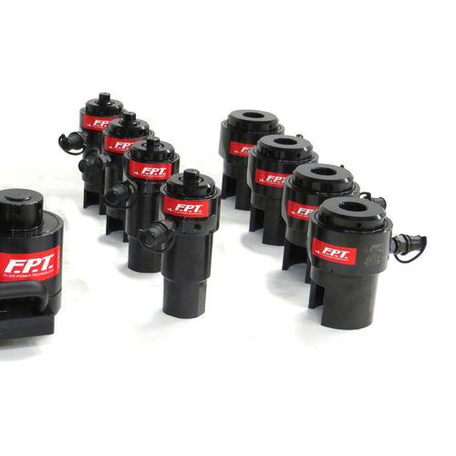 Hydraulic bolt tensioner TTS