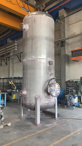Custom vessel storagemetalpressure