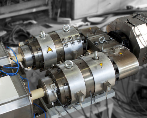 Экструзионная головка для труб с двойным выходом