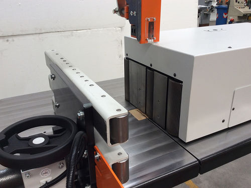 Ленточная пила по деревуэлектрическая