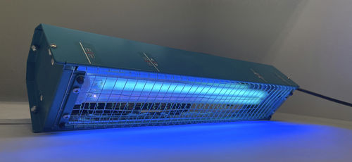 Дезинфекция рук УФ-лампой