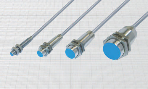Индуктивный датчик приближения серии DCM12-30...SцилиндрическийIP67с усиленным выходом