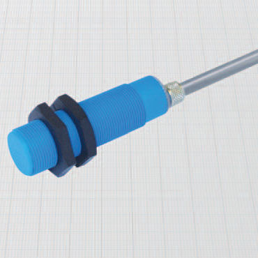 Индуктивный датчик приближения серии DCA18P/...KSJцилиндрическийIP68с усиленным выходом