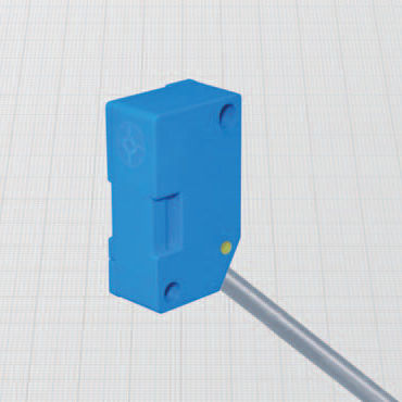 Индуктивный датчик приближения серии DCAZ...KSпрямоугольныйIP67с усиленным выходом
