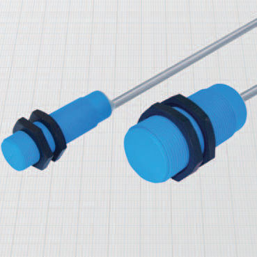 Емкостный датчик приближения серии НКС18-30ПцилиндрическийNAMURIP65